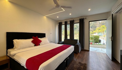 Garden View Cottage Room