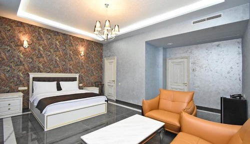 Standard Suite