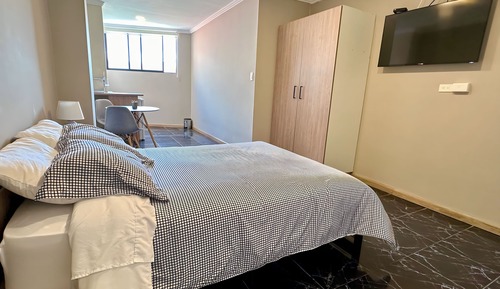 Executive Studio Suite