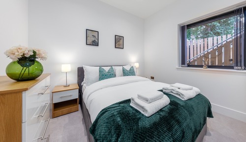 Premier Apartment