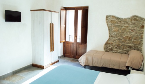 Exclusive Triple Room, Multiple Beds, Balcony, City View