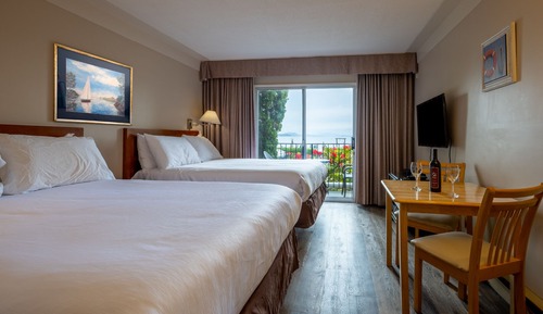 Standard Double Room, 2 Queen Beds, Ocean View, Ground Floor