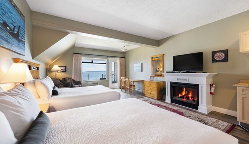 Deluxe Studio Suite, 2 Queen Beds, Ocean View