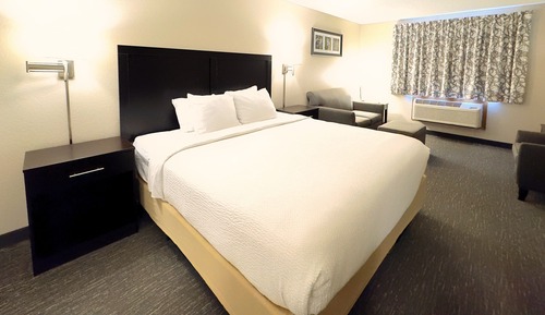 Honeymoon Suite
