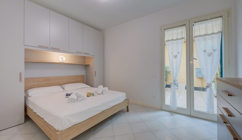 Family Apartment, 1 Bedroom (Mareazzurro Hill- Panorama View)