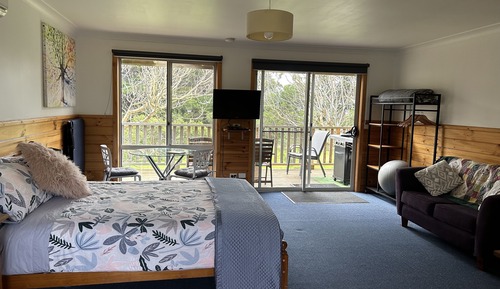 Comfort Studio Suite, 1 Queen Bed, Non Smoking, Garden View
