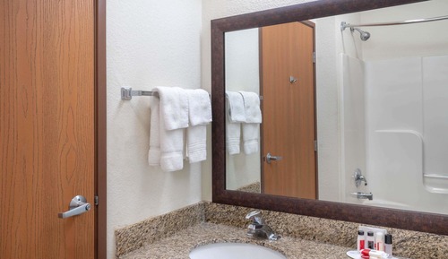 Room, 2 Queen Beds, Microwave
