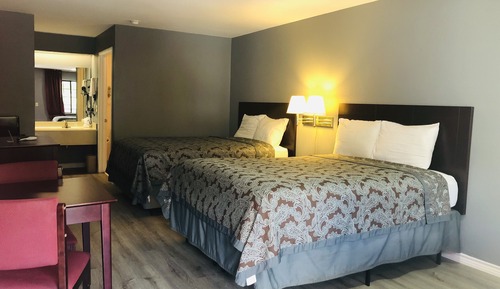 Double Room, 2 Queen Beds, Smoking