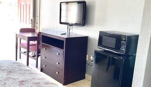 Room, 1 King Bed, Non Smoking
