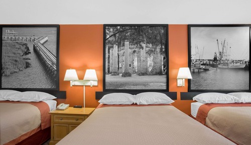 Standard Double Room, Multiple Beds, Non Smoking