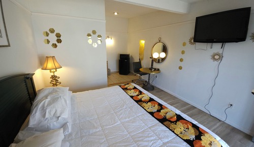 Standard Room, 1 Queen Bed, Smoking