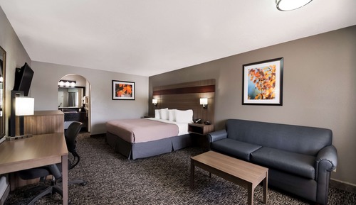 Standard Room, 1 King Bed, Non Smoking, Refrigerator & Microwave