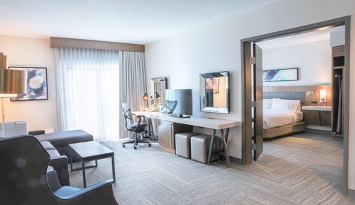 Deluxe Suite, 1 King Bed
