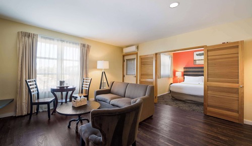 Suite, 1 King Bed with Sofa bed, Accessible, Non Smoking