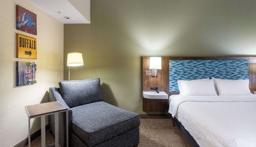 Studio, 1 King Bed, Accessible, Refrigerator & Microwave