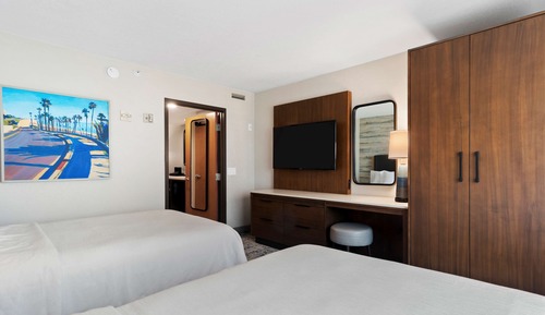 Suite, 2 Double Beds, Accessible, Non Smoking (Hearing)
