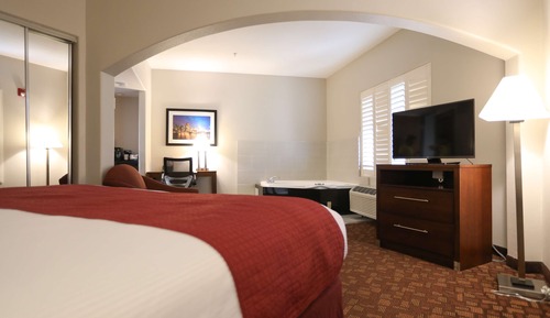 Suite, 1 King Bed, Non Smoking, Jetted Tub