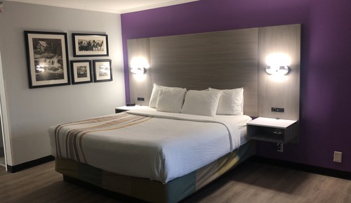 Deluxe Room, 1 King Bed, Non Smoking
