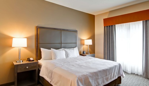 Two Bedroom Suite One King Two Double Beds Non-Smoking