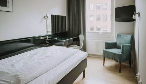 Single Room (Compact)