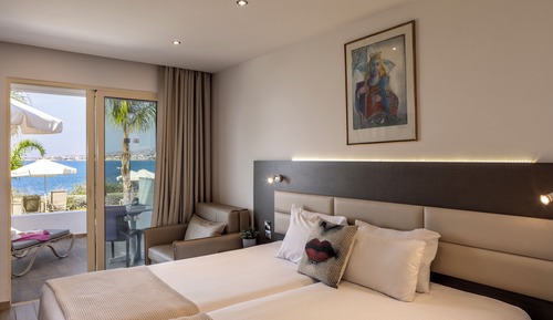 Double or twin Sea Front room