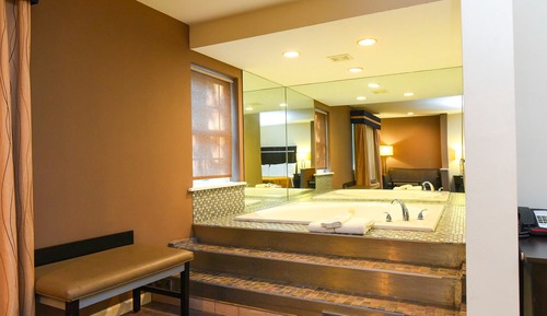 Signature Suite, 1 King Bed with Sofa bed, Non Smoking, Jetted Tub