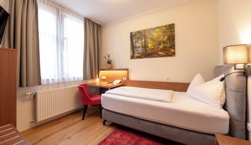 Standard Single Room