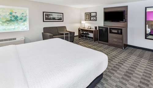 Deluxe Room, 1 King Bed, Non Smoking (Deluxe Executive Room)