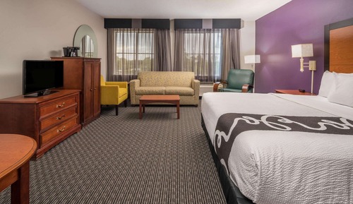 Suite, 1 King Bed, Non Smoking
