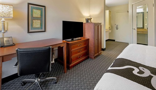 Room, 1 Double Bed, Accessible, Non Smoking (Mobility,Hearing Impaired)