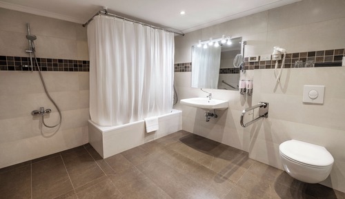 Classic Room, 1 King Bed, Accessible