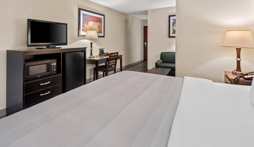 Suite, 1 King Bed, Non Smoking