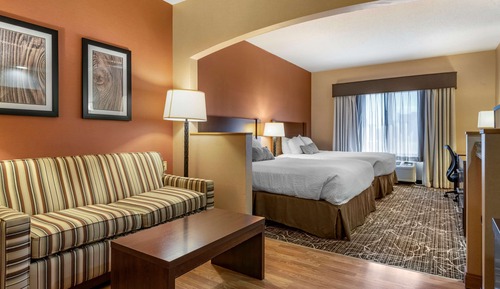 Suite, 2 Queen Beds, Non Smoking, Refrigerator & Microwave (Third bed is a Sofabed)