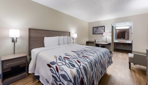 Superior Room, 1 King Bed (Smoke Free)