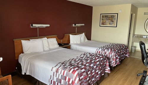 Deluxe Room, 2 Queen Beds, Smoking