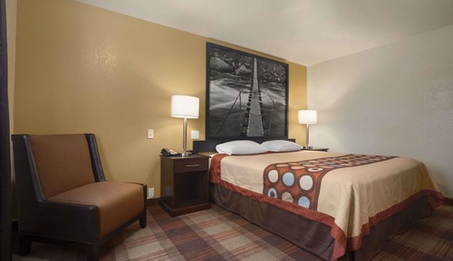 Standard Room, 1 Queen Bed, Accessible