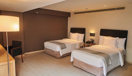 Deluxe Twin Room, Pool View