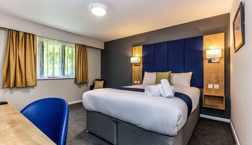 Room, 1 Double Bed, Accessible, Non Smoking (Mobility, Tub w/Grab Bars)