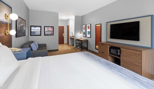 Room, 1 King Bed, Accessible, Non Smoking (Mobility, Bathtub w/Grab Bars)