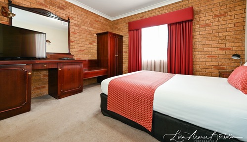 Family Room, 1 Bedroom