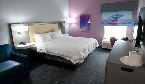 Room, 1 King Bed, Accessible, Bathtub
