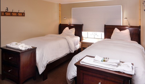 Shared Dormitory, 1 Twin Bed, Shared Bathroom (Men Only)