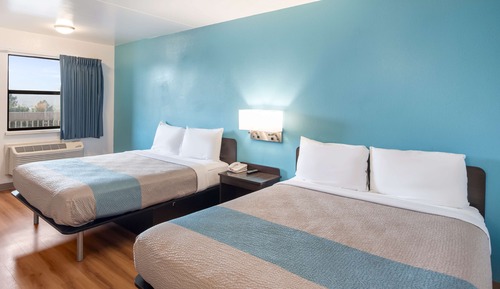 Deluxe Room, 2 Queen Beds, Non Smoking, Refrigerator