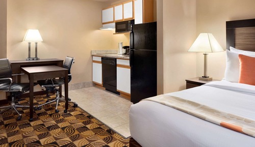 Studio Suite, 1 King Bed, Non Smoking