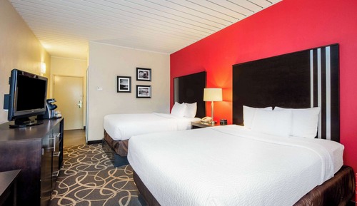Room, 2 Queen Beds, Non Smoking