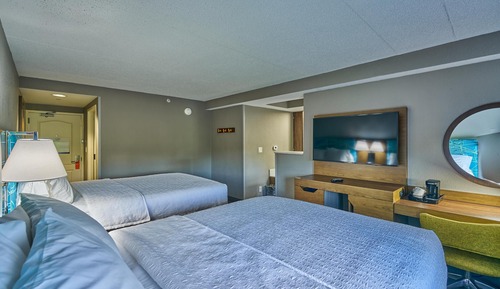 Suite, 2 Queen Beds, Non Smoking