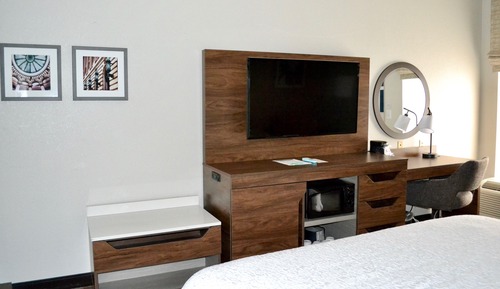 Room, 1 King Bed, Accessible