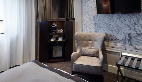 Classic Room, 1 Queen Bed, City View (City View)