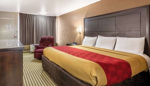 Standard Room, 1 King Bed, Non Smoking