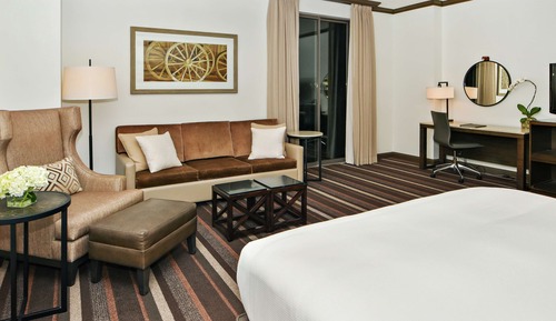 Premier Room, 1 King Bed